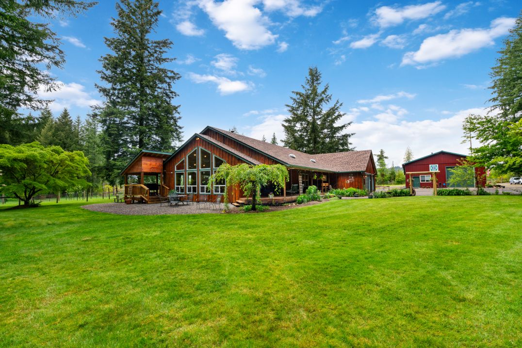 BEAUTIFUL & QUIET PRIVACY PAIRED WITH CONVENIENCE